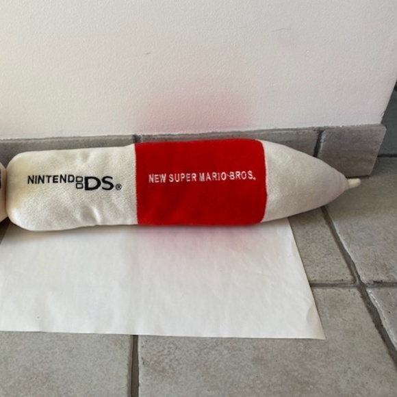 Mario Nintendo DS Stylus Plushie - Picture 3 of 6